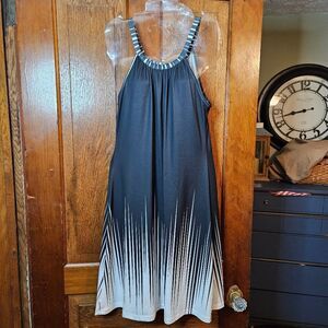 Lily Women’s Medium Black & White Halter Sundress  Stylish Midi  NWT
